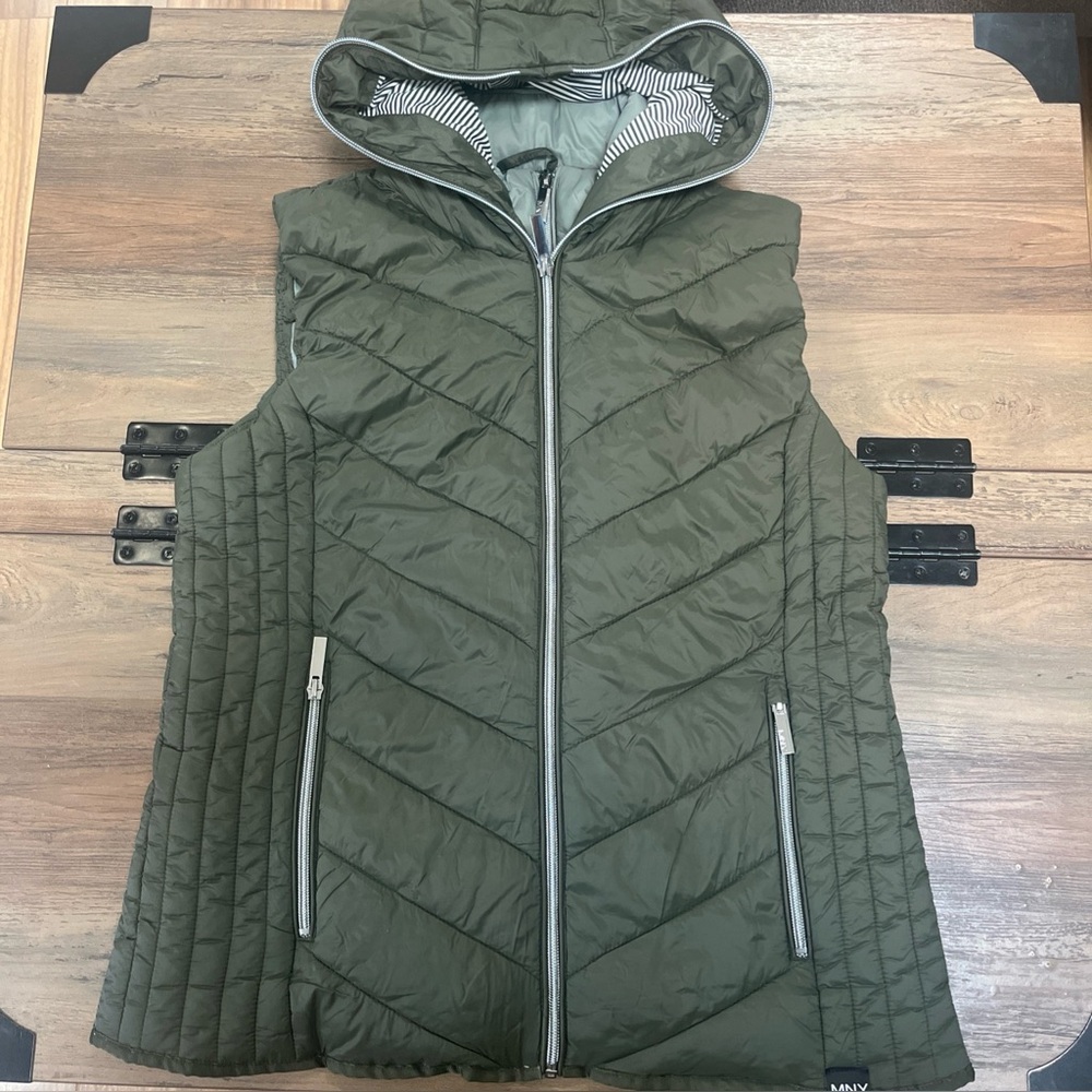 MARC New York MNY Performance Womens Full Zip Puffer Vest Size M Olive Green